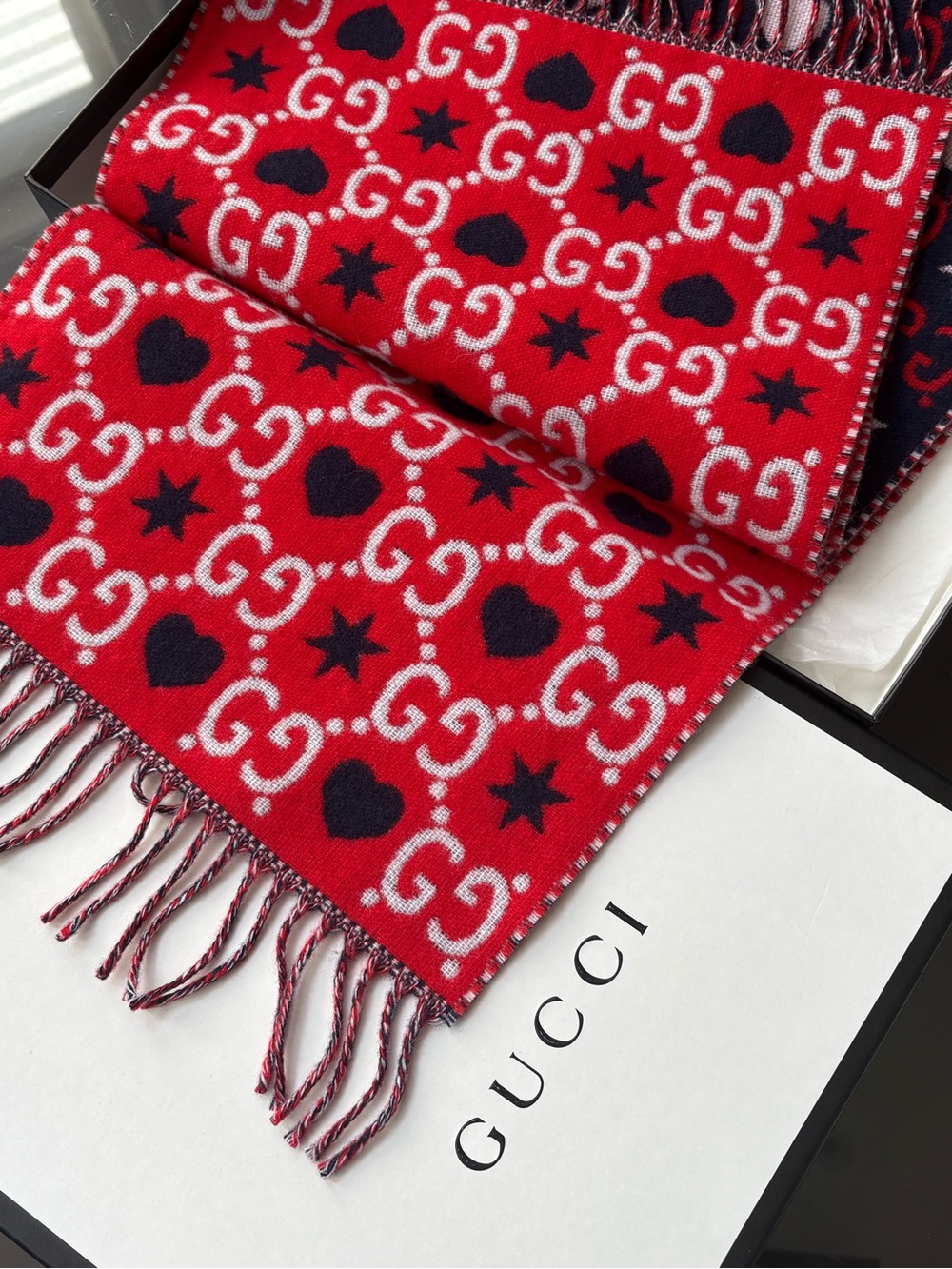 Gucci Heart & Star Scarf - Picture 4 of 7